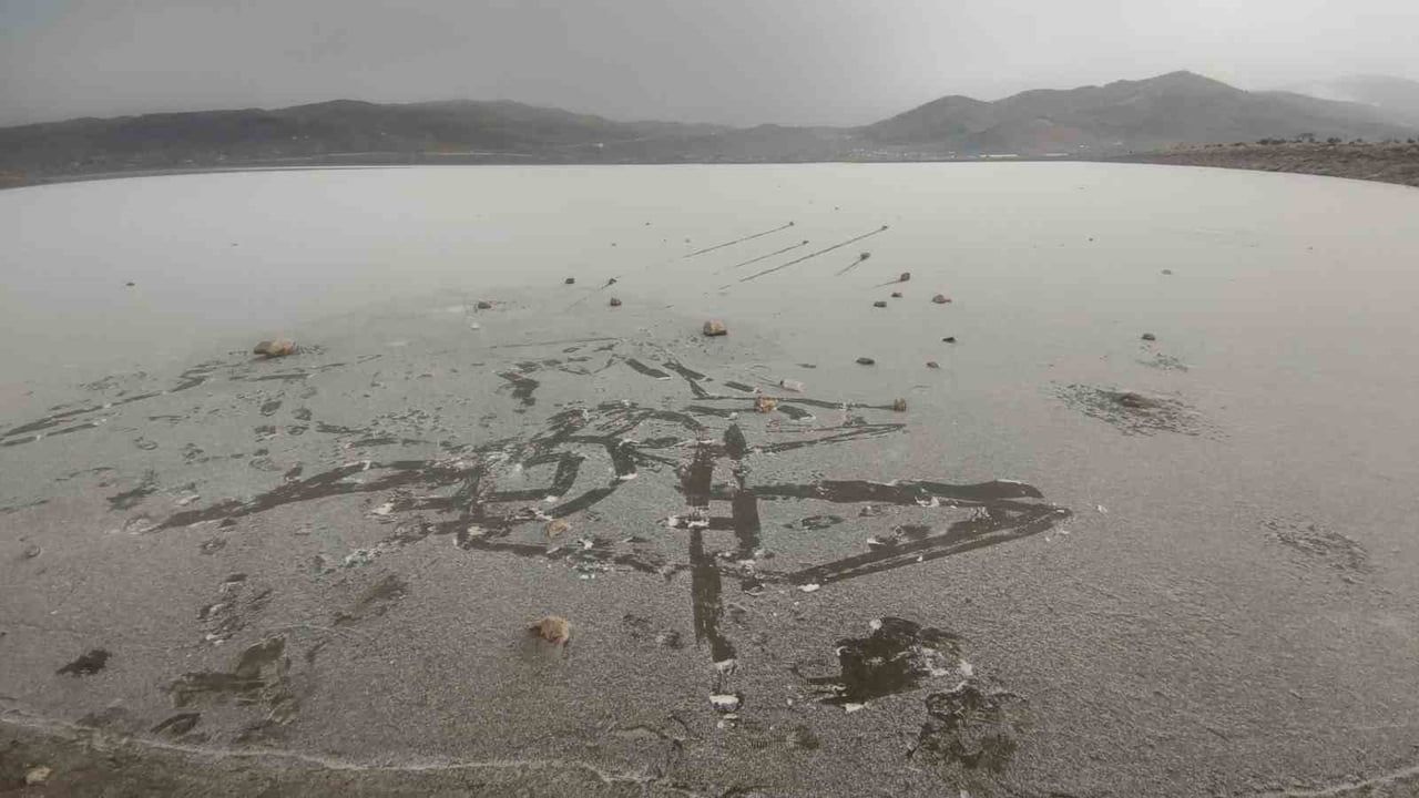 Van'da Sibirya Soğukları: Sıhke Göleti Dondu
