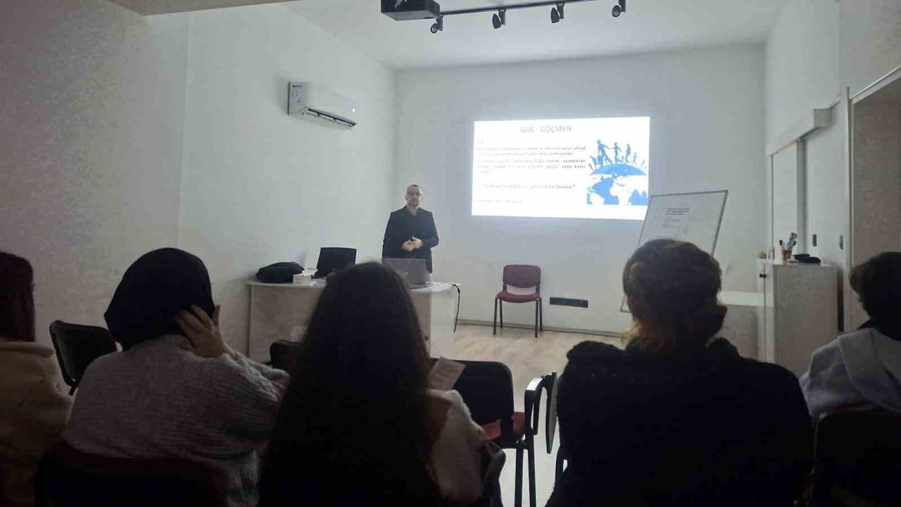 Yakın Doğu Üniversitesi'nden mültecilere cinsel sağlık ve beslenme eğitimi
