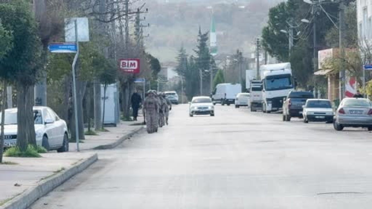 Yalova’da DEAŞ Operasyonu Sürüyor: 8 Polis Yaralandı