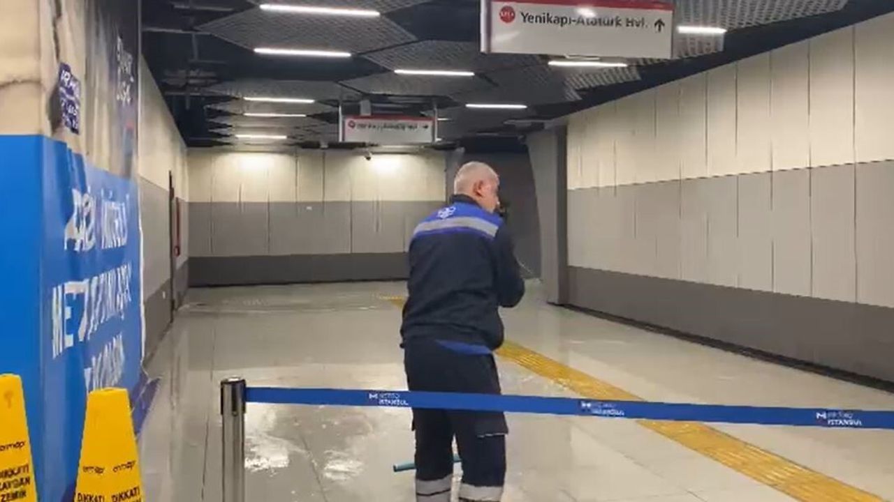 Yenibosna'da Su Baskını: M9 Ataköy-Olimpiyat Metro Durağı Sular Altında