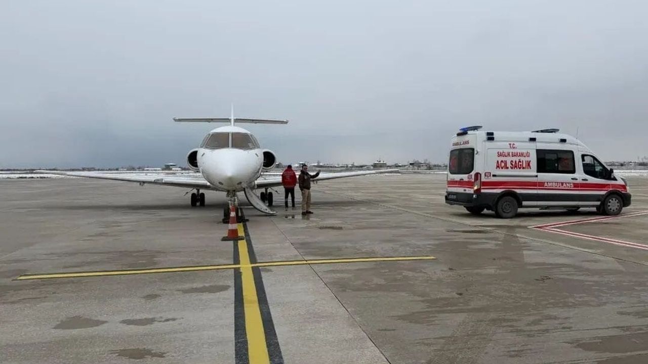 Yenidoğan Bebek Uçak Ambulansla Konya'ya Sevk Edildi