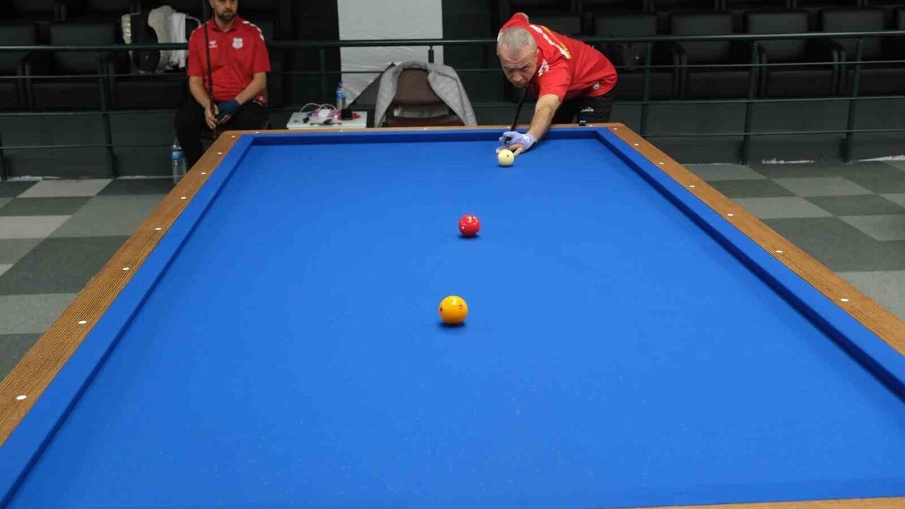 Yenişehir Belediyesi Bilardo Takımı Ankara'da 1. Lig'e Yükselme Mücadelesi