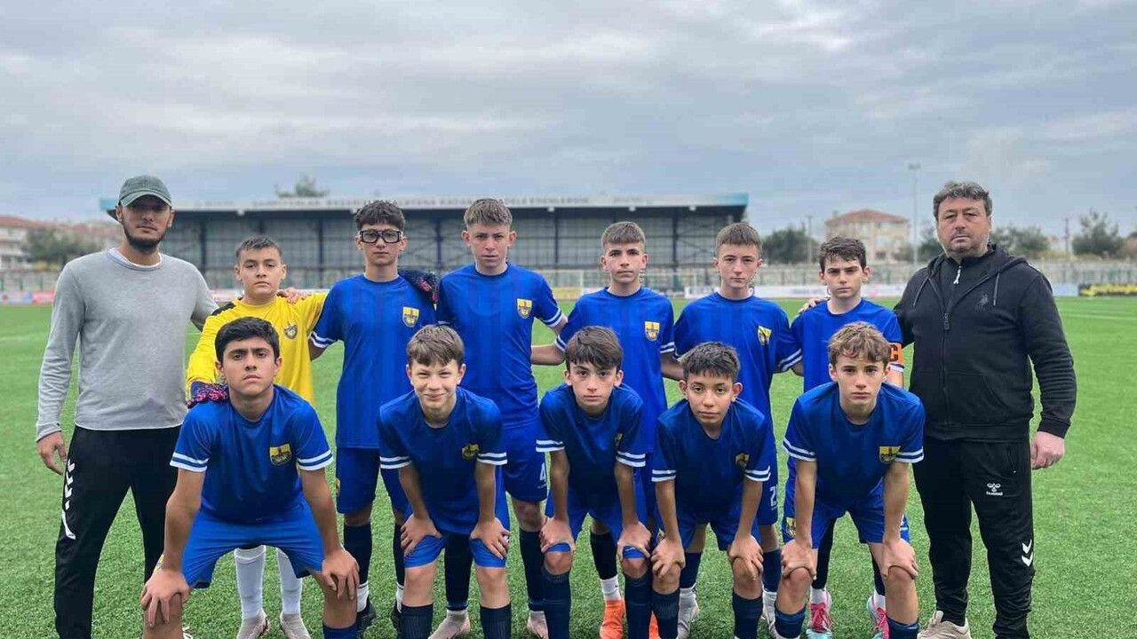 Yenişehir Belediyespor Bursa'da Her Branşta Zirveye Koşuyor