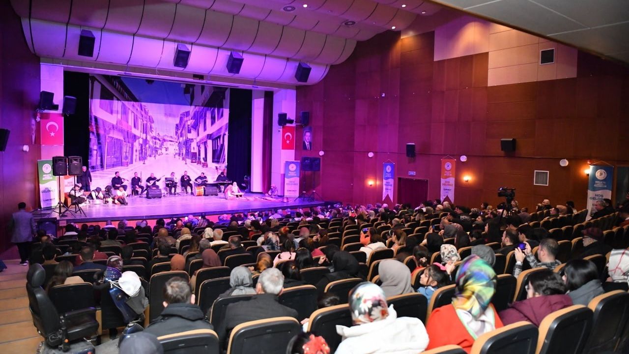 Yeşilyurt Eyvan Geceleri Malatya'da Coşkuyla Geçti