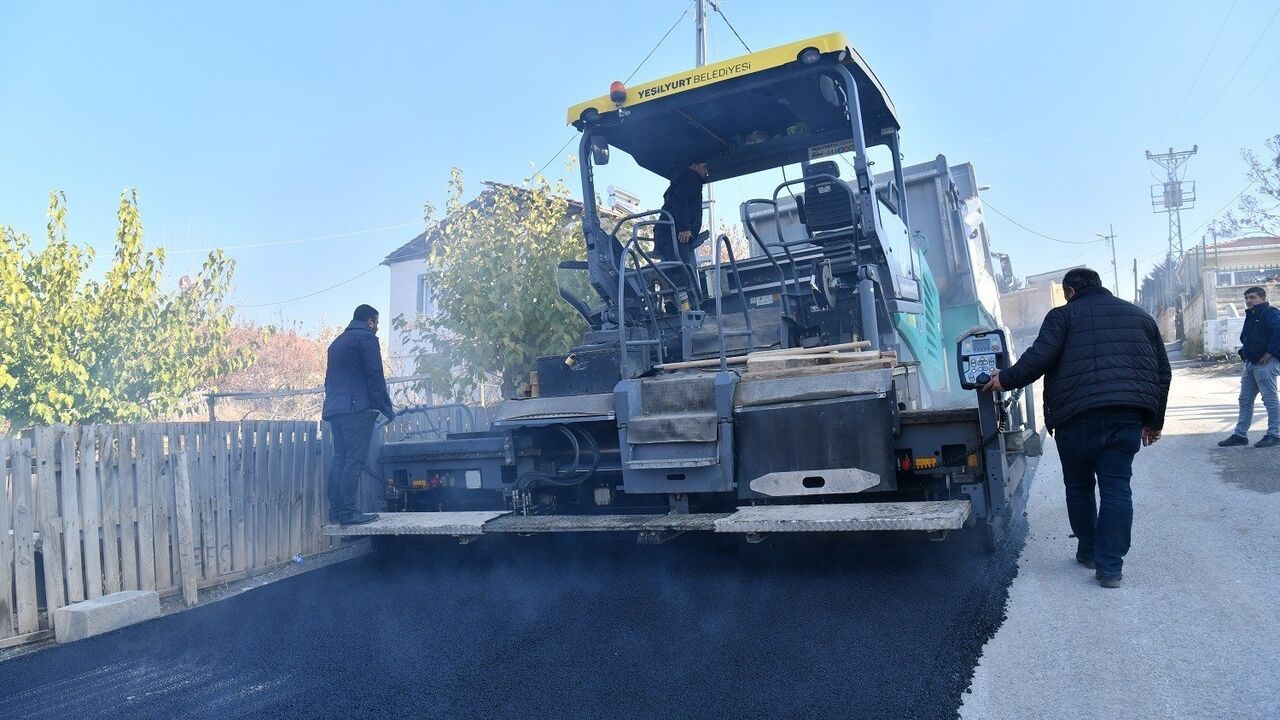 Yeşilyurt'ta Tecde, Şeyhbayram ve Karakavak'a Modern Ulaşım Hamlesi