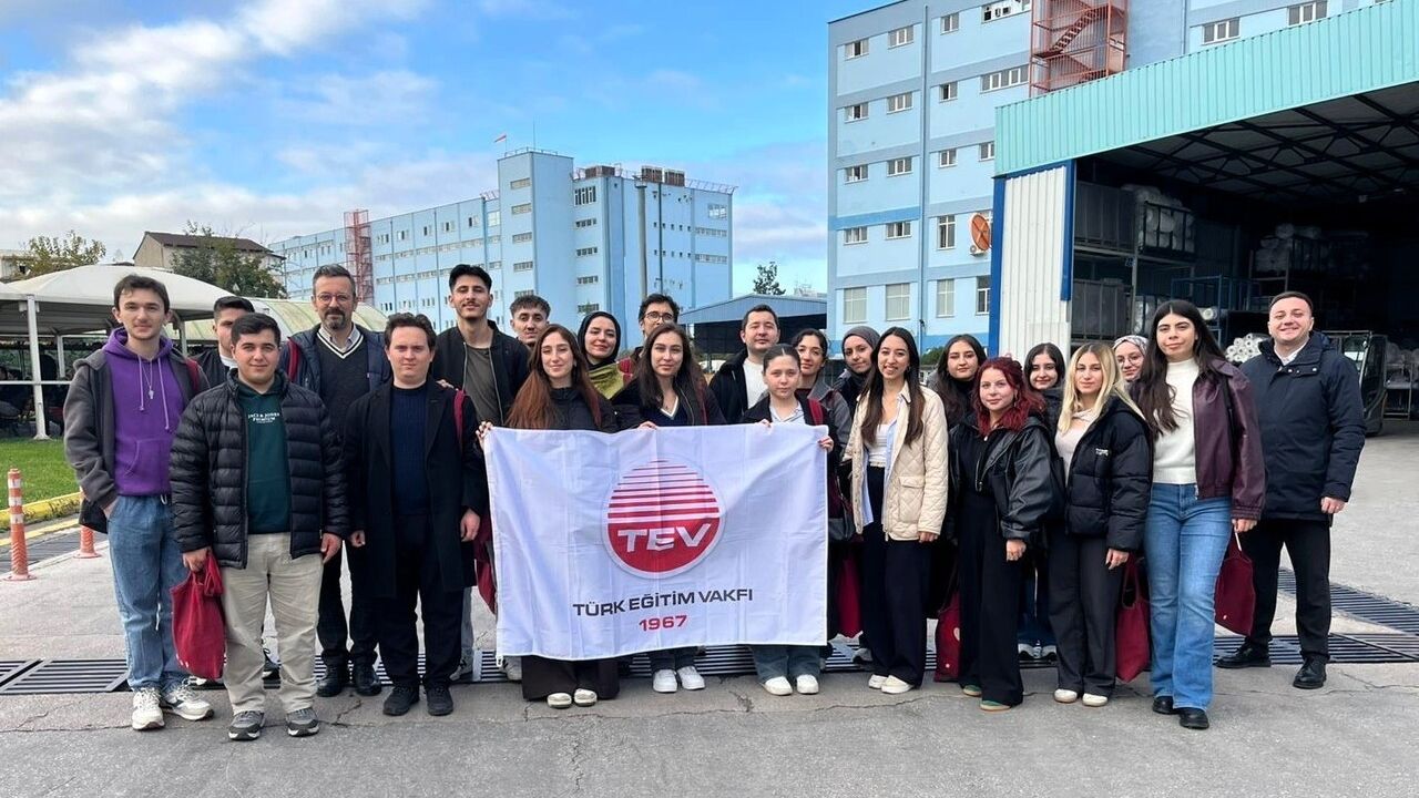 Yeşim Grup, TEV Bursiyerlerini Bursa’da Ağırladı