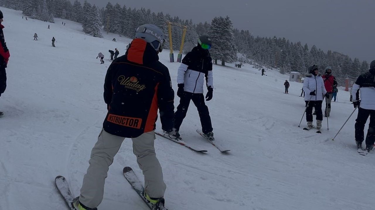 Yılbaşında Uludağ'a Turist Akını: Otellerde %95'in Üzeri Doluluk