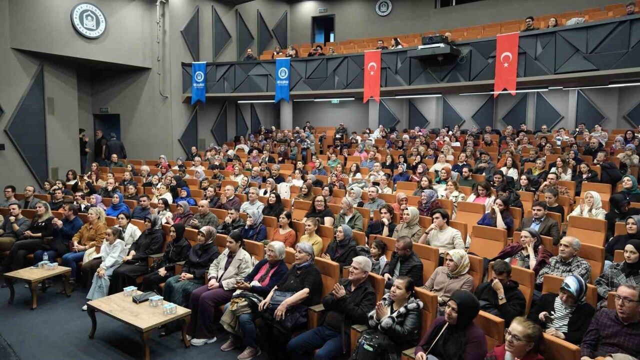 Yıldırım'da Türk Müziği Gecesi: Derya ve Dilek Türkan