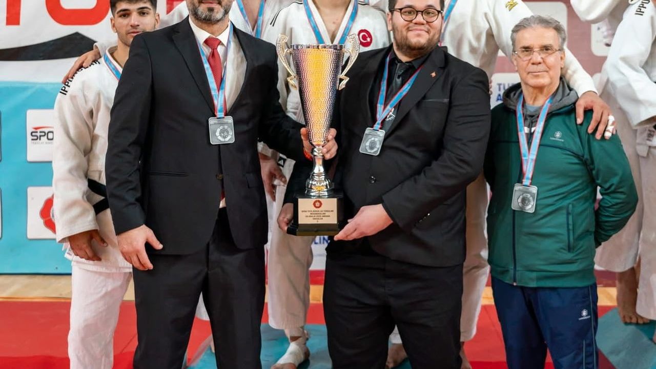 Yunusemre Belediyespor Erkek Judo Takımı Süper Lig’e Yükseldi