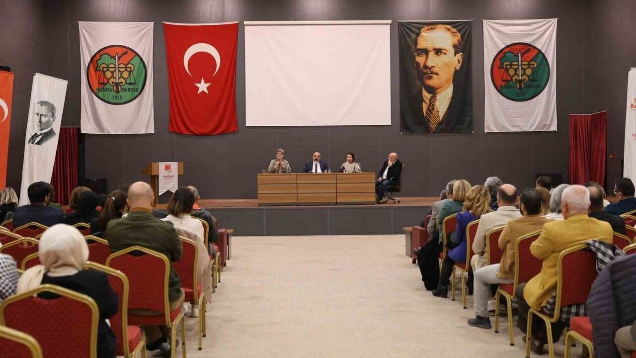 Yunusemre'de 'Yapay Zeka' Söyleşisi | Felsefe Günleri’nde Akademi, STK ve Vatandaşlar Biraraya Geldi