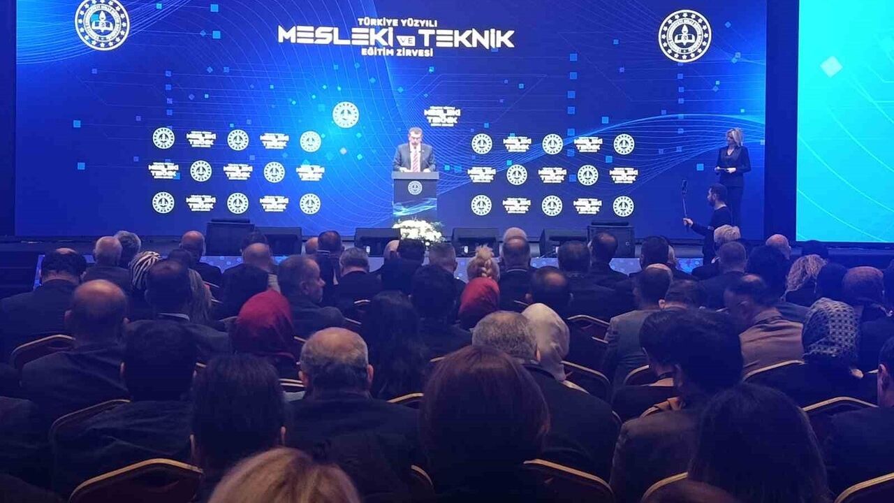 Yusuf Tekin: "Meslek 5.0" ile Mesleki Eğitimde Zihniyet Değişimi