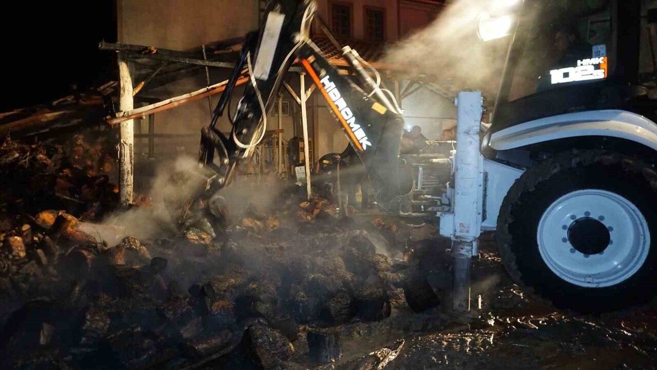 Yusufça'da kalorifer kazanı patladı: Ev kullanılamaz hale geldi