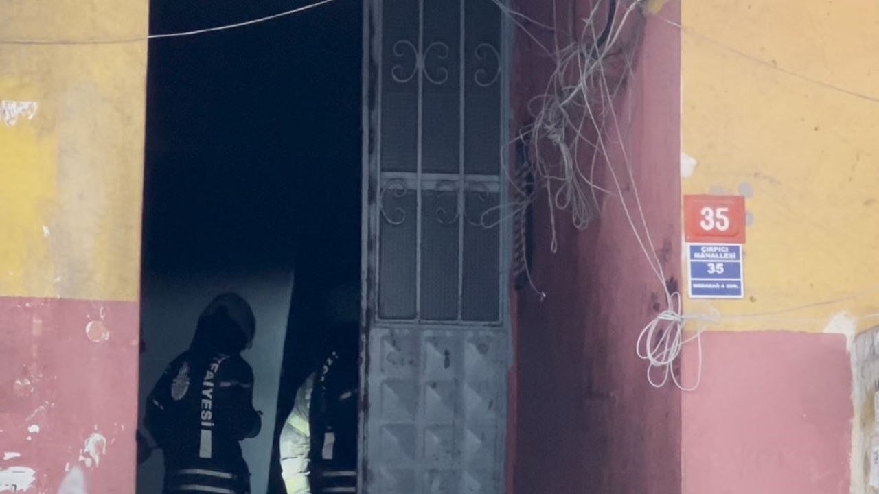Zeytinburnu'nda elektrik panosunda yangın: 9 kişi dumandan etkilendi