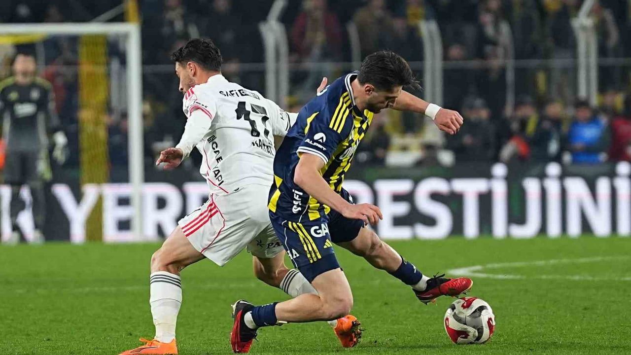 Ziraat Türkiye Kupası: Beşiktaş, Fenerbahçe'yi 2-1 Mağlup Etti