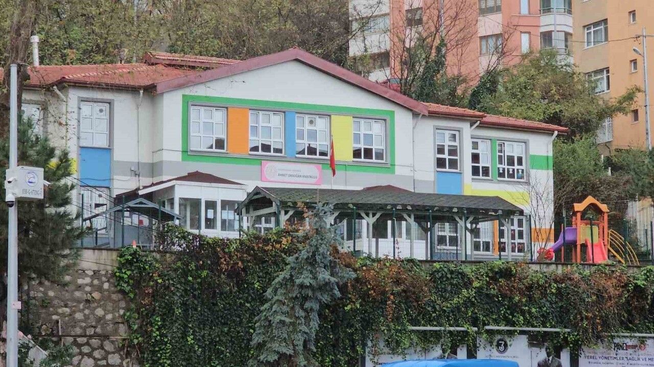 Zonguldak'ta Anaokulu Önünde Kayan Kamyonet 4 Yaşındaki Çocuğun Ölümüne Yol Açtı