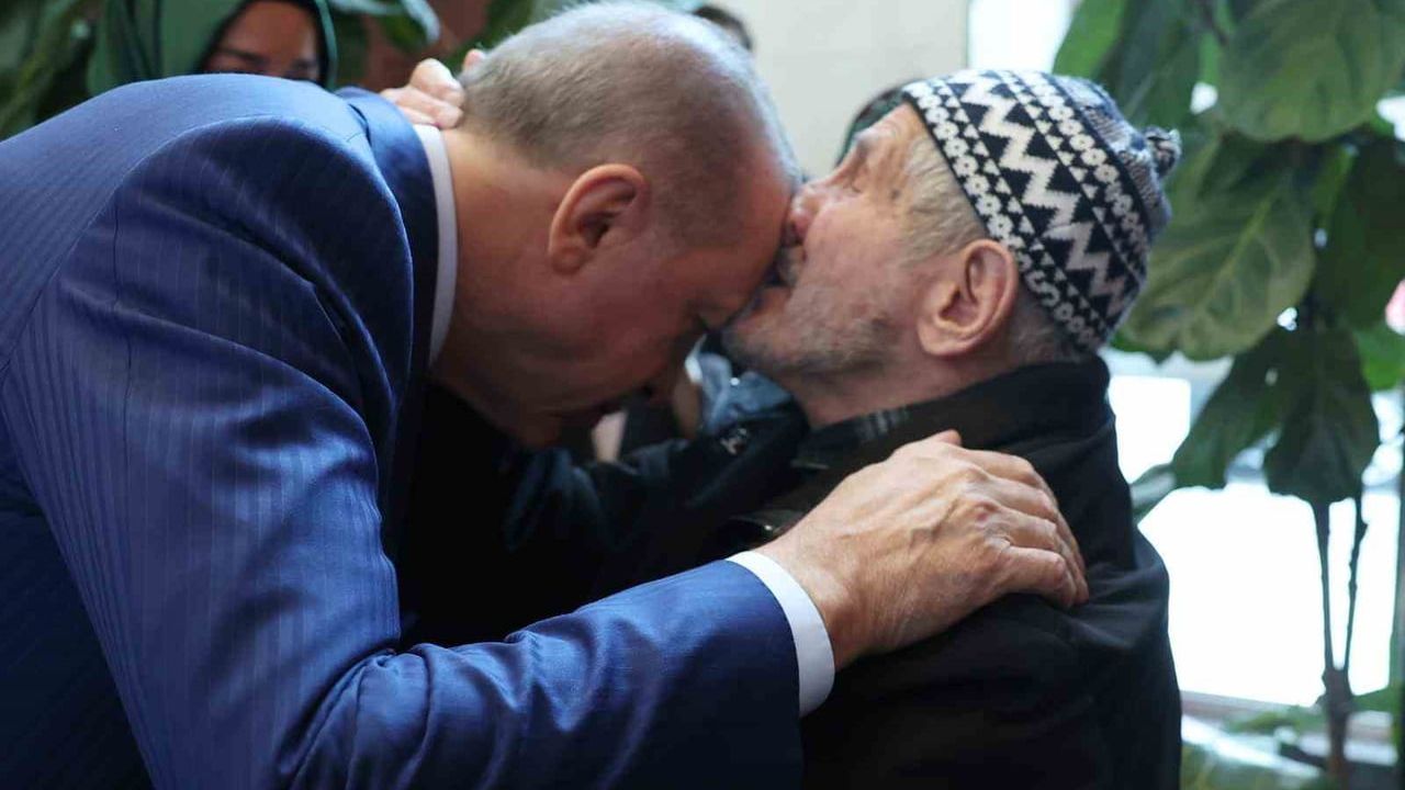 100 Yaşındaki Necati Yılmaz: Erdoğan'a 'O benim manevi torunum' dedi