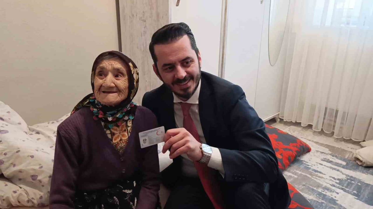 121 Yaşındaki Saadet Al’ın İsteği: Cumhurbaşkanı Erdoğan’ı İzlemek İçin Televizyon