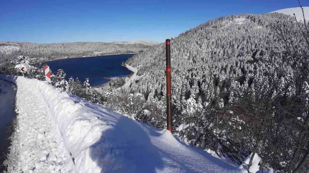 Abant'ta Kartpostallık Manzara: Kar 1 Metreyi Buldu