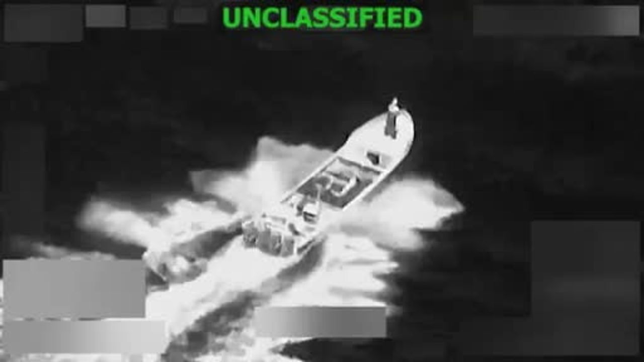 ABD, Doğu Pasifik'te Uyuşturucu Taşıyan Tekneye Saldırdı: 2 Ölü