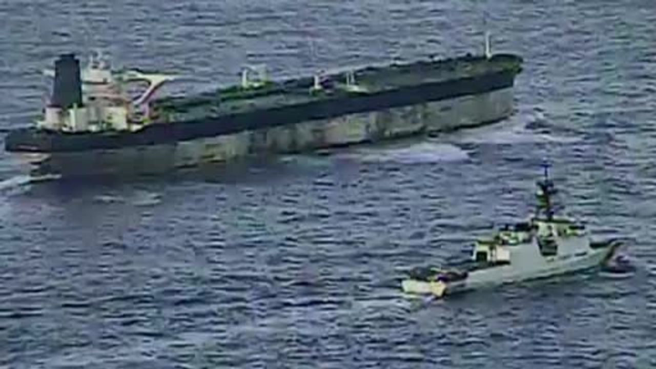 ABD Sahil Güvenliği Kuzey Atlantik’te "Bella 1" (Marinera) Tankerine El Koydu