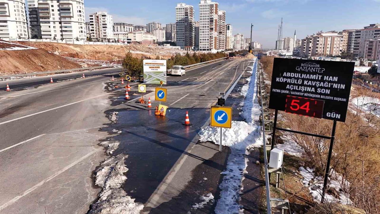 Abdülhamit Han Köprülü Kavşağı’nda Geri Sayım: Mart Ayında Açılışa Hazırlık