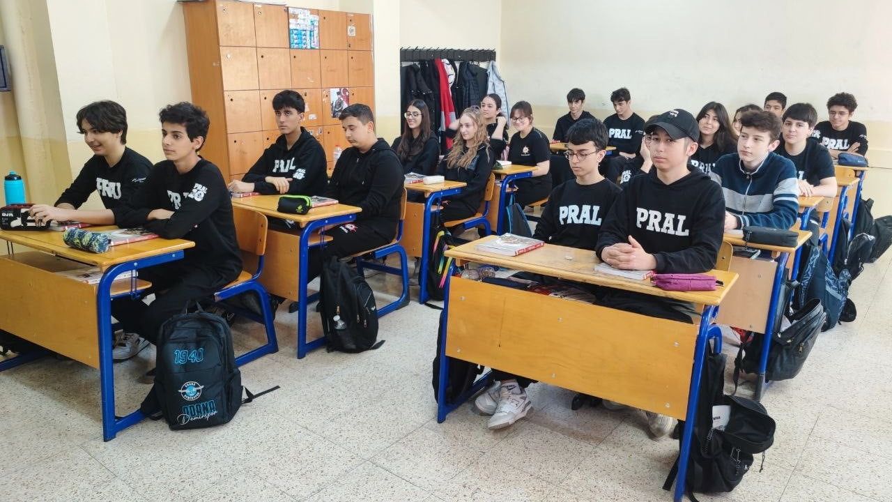 Adana'da 17 Yaşındaki Lise Öğrencisi Kendi Kök Hücreleriyle Lenf Kanserini Yendi