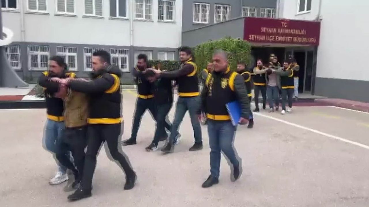 Adana'da Ev ve Araçlardan Ateş Açıldı: 7 Kişi Tutuklandı