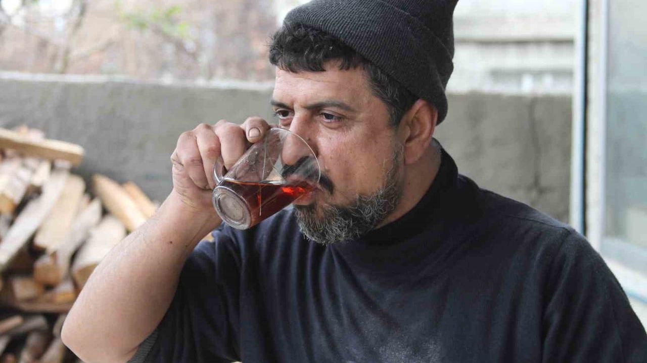 Adana'da Fırın Ustası Benzinle Ateş Yakarken Alevlere Kapıldı, Son Anda Kurtuldu