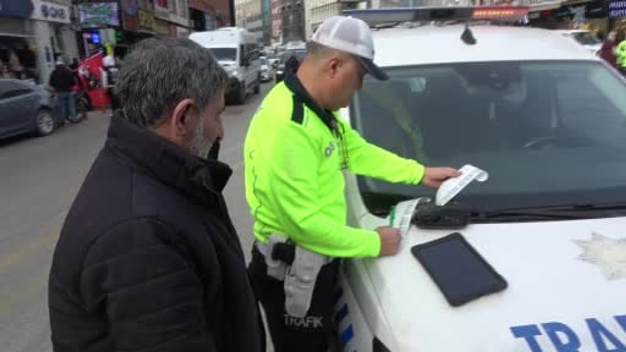 Adana'da 'Gereksiz Korna' Denetimi: 28 Sürücüye 116.976 TL Ceza