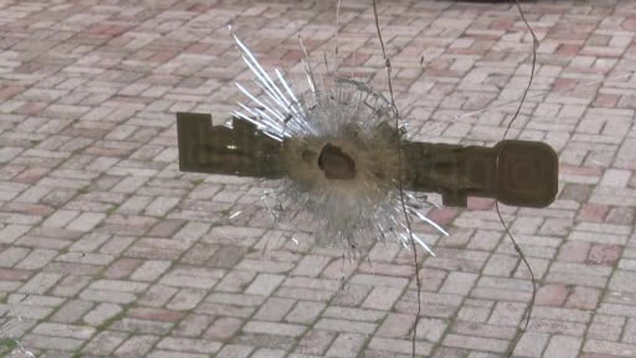 Adana'da Kadın Giyim Mağazasına Silahlı Saldırı: Esnaf Kadın Korkuda