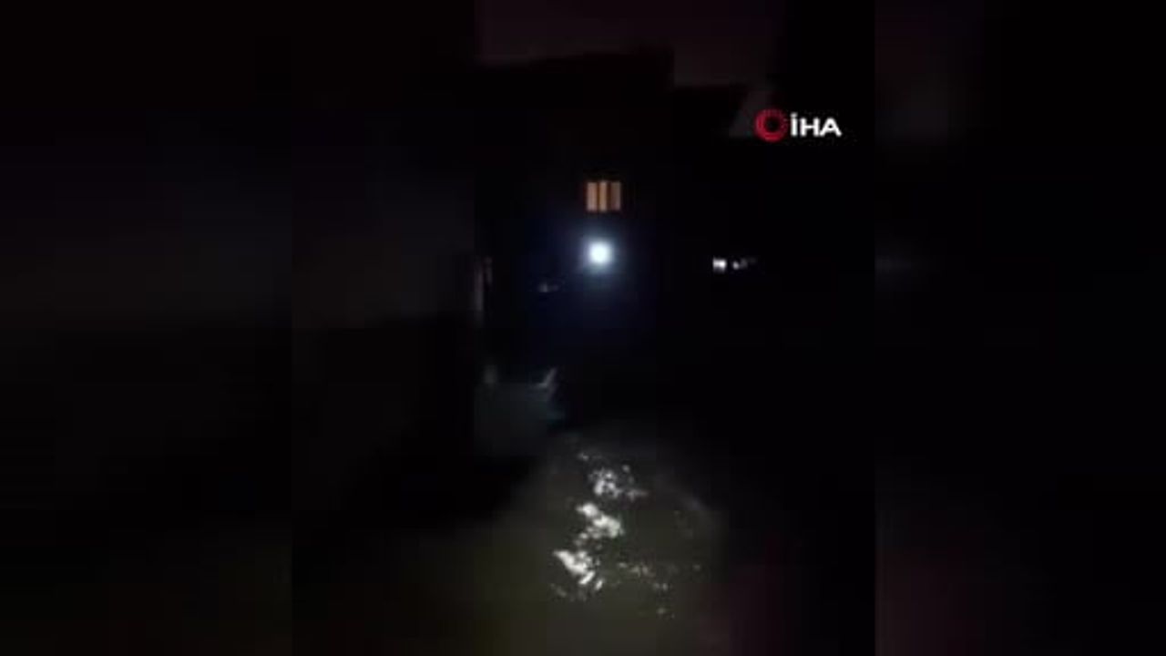 Adana'da Sağanak: Su Basan Evlerde Yaşlı ve Engelliler Kurtarıldı