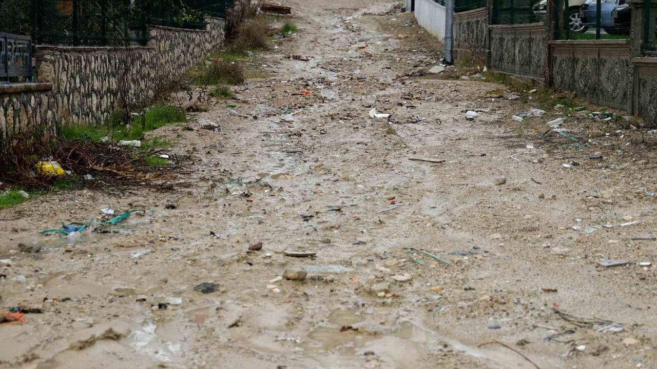 Adana'da Sel Felaketi: Yüreğir ve Sarıçam'da Evler Sular Altında