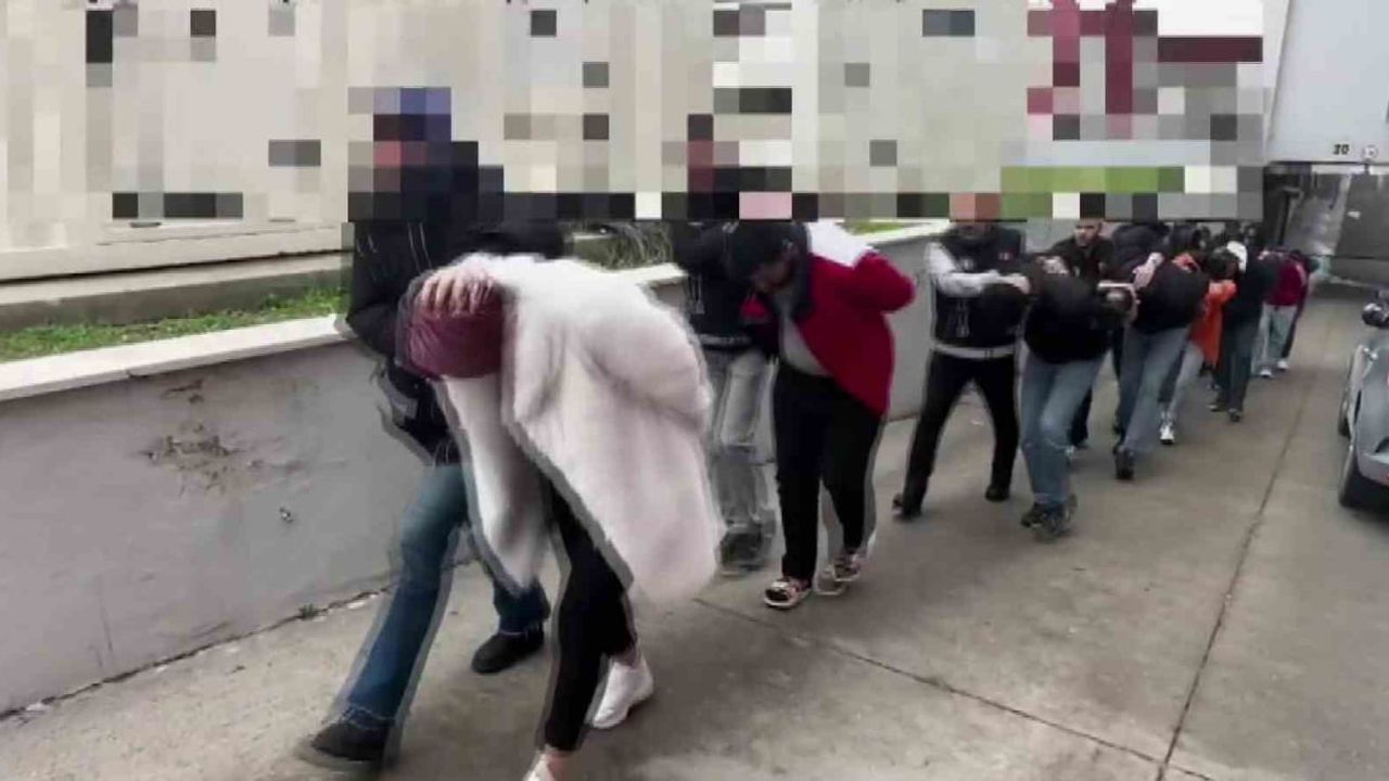 Adana'da Uyuşturucu Operasyonu: 11 Tutuklama