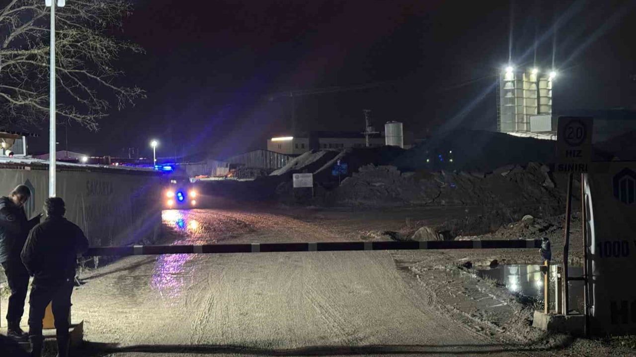 Adapazarı'nda şehir hastanesi şantiyesinde ikinci yangın: 5 işçi yaralandı