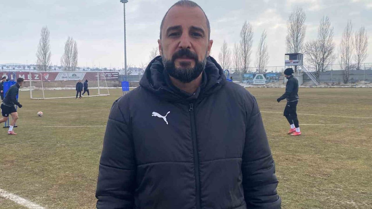 Adem Çağlayan: 'Galibiyet Serisiyle Üstleri Zorlamalıyız' — Elazığspor-Altınordu