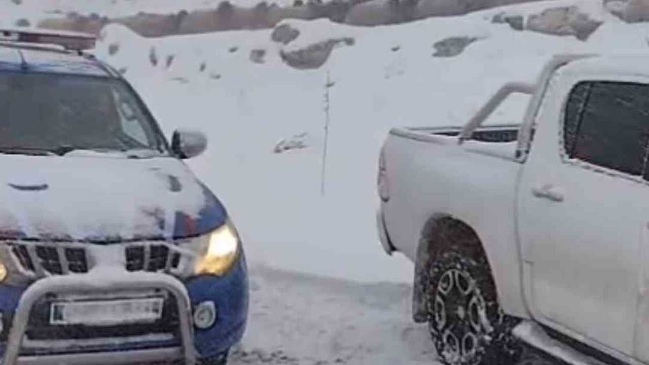 Adıyaman'da Dağda Mahsur Kalan 2 Çoban ve 800 Koyun Kurtarıldı