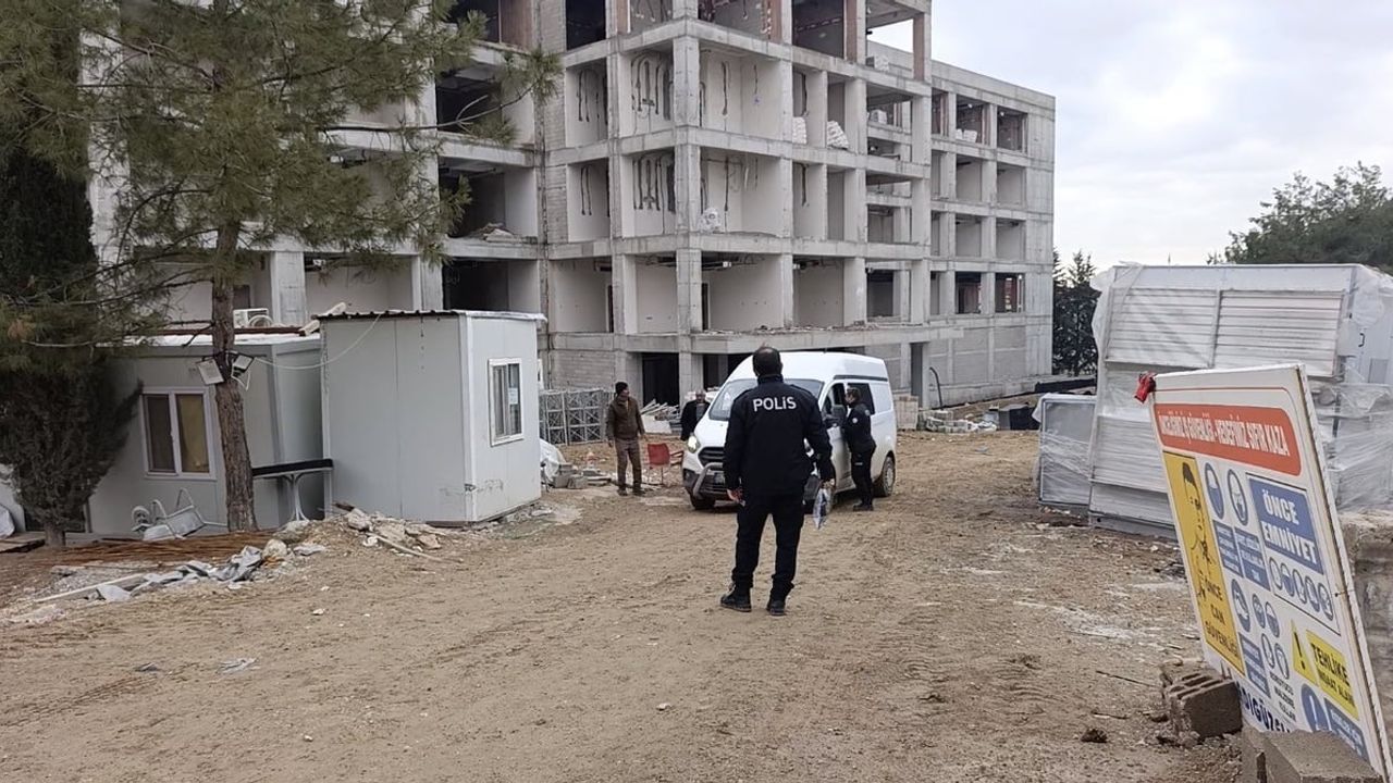 Adıyaman'da iş makinesi ile duvar arasında kalan işçi hayatını kaybetti