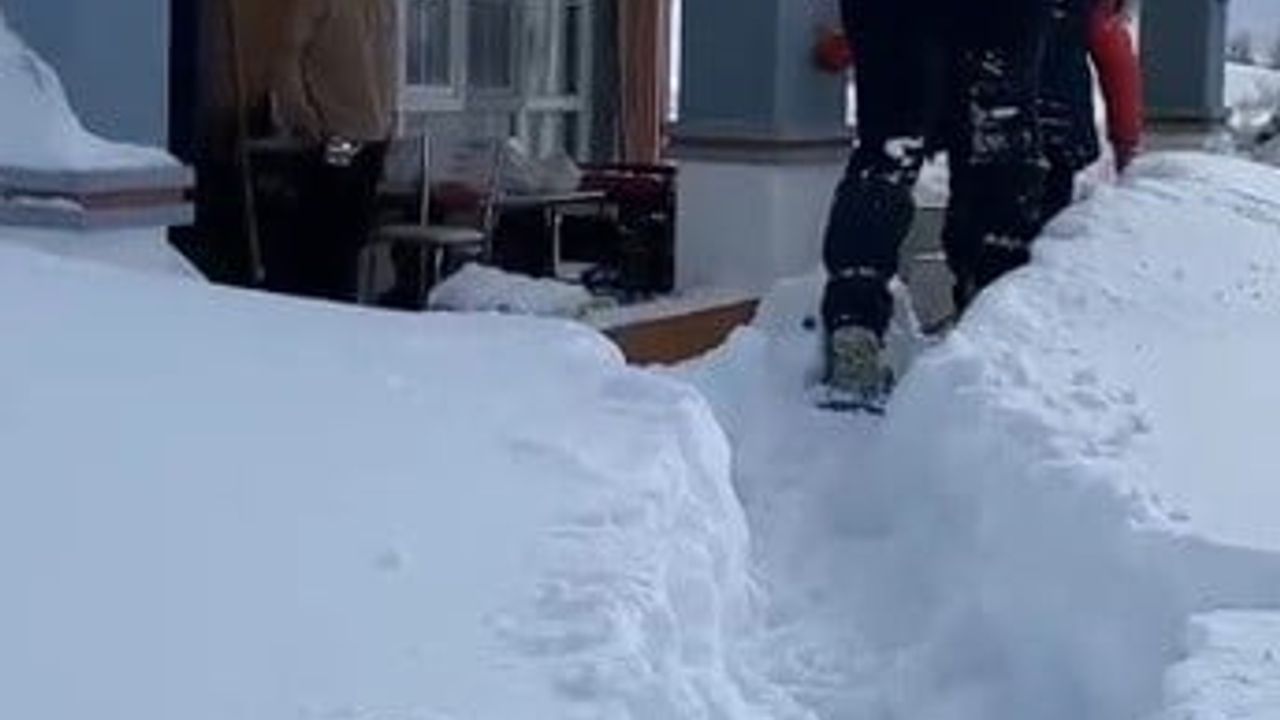 AFAD Tunceli'de 4 Saatte 1,5 km Karda Aileye Ulaştı