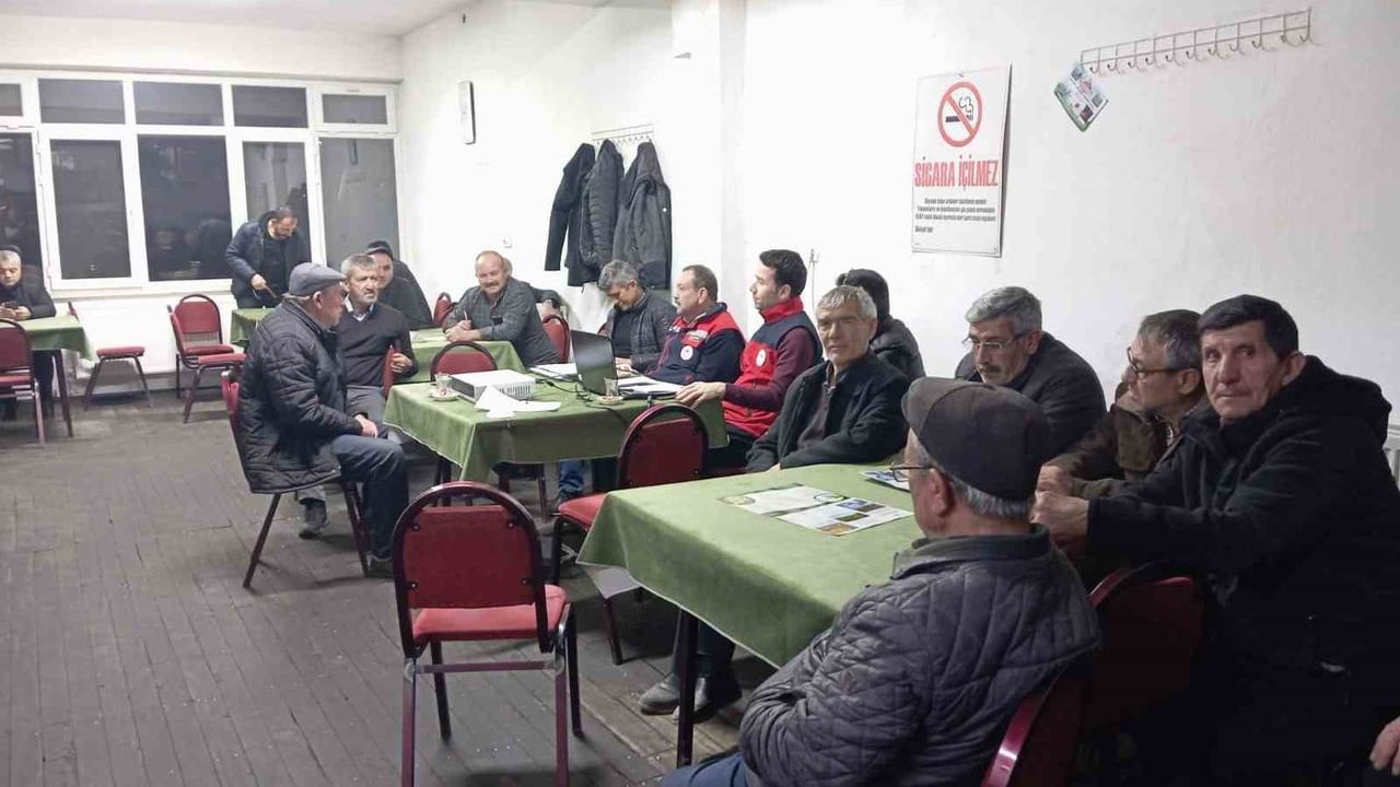 Afyonkarahisar'da Çiftçilere 'Bitki Koruma Ürünleri Uygulayıcısı Eğitimi'