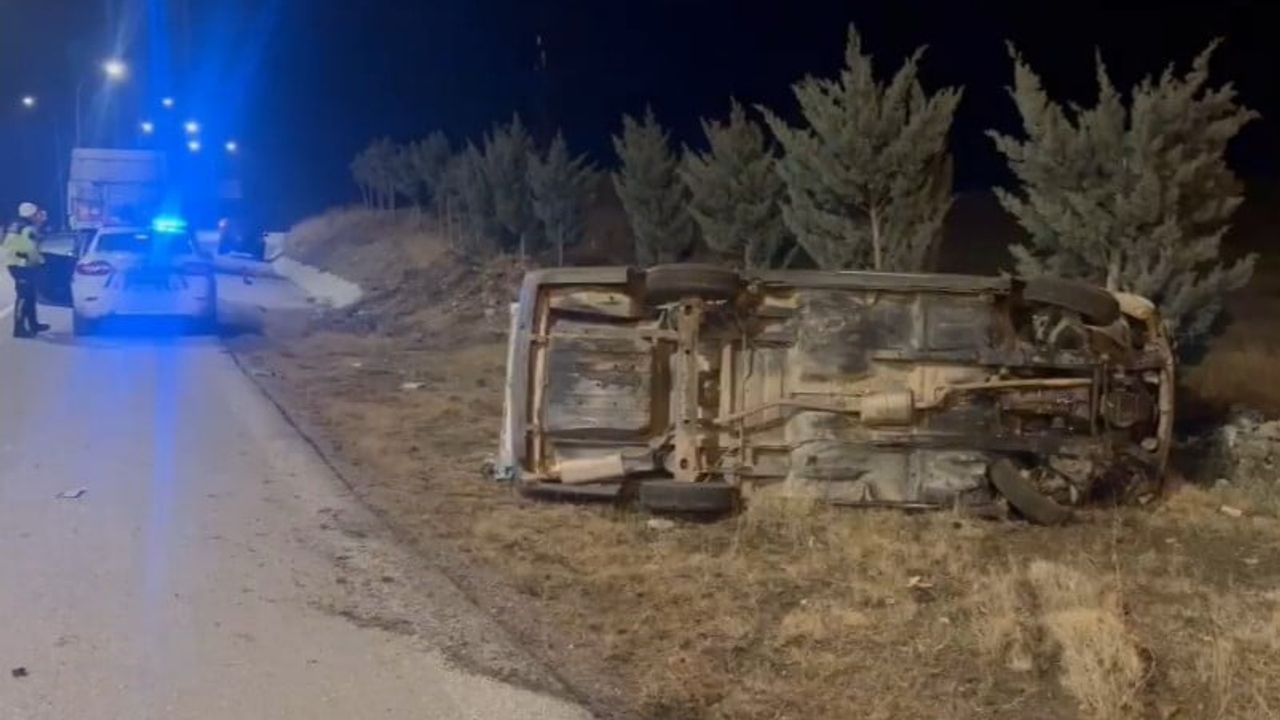 Afyonkarahisar'da Tır Otomobile Çarptı: Sürücü Ağır Yaralandı