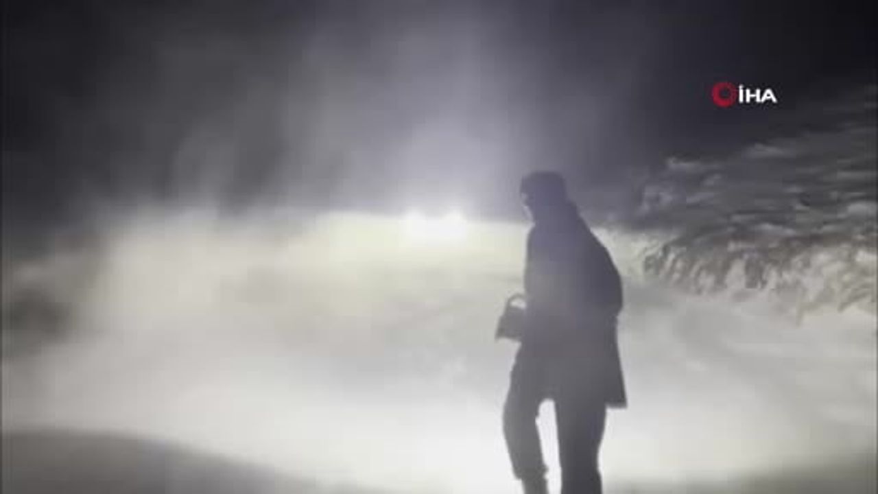 Afyonkarahisar'da Yellibel Yaylası'nda Mahsur Kalan 2 Kişi 1 Saatte Kurtarıldı