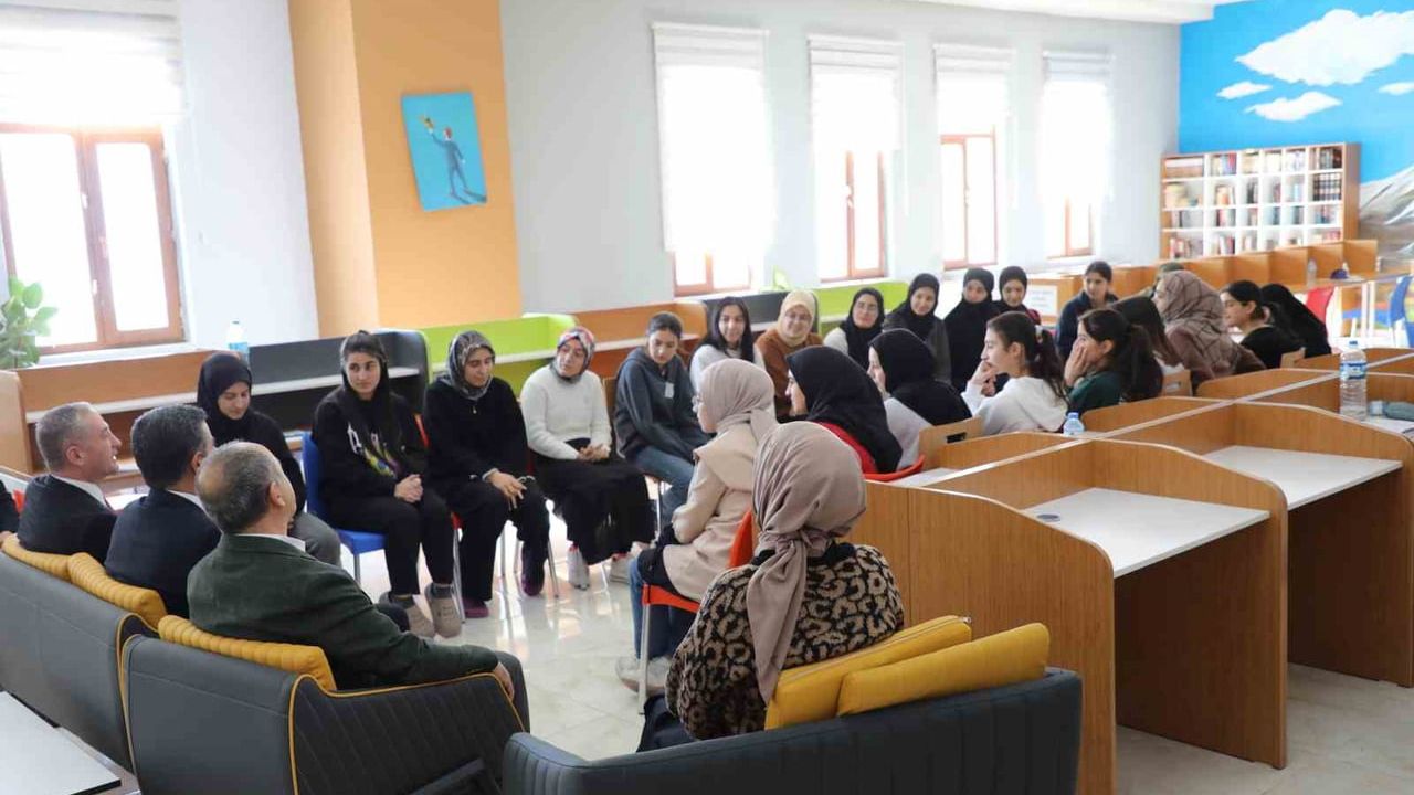 Ağrı'da 12. Sınıf Öğrencilerine Üniversite Sınavı Hazırlık Kampı