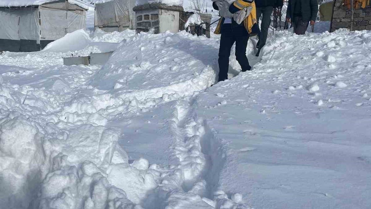 Ağrı Eleşkirt’te 112 Ekipleri Evde Doğuma Yetişti: Bebek "Kader" Doğdu
