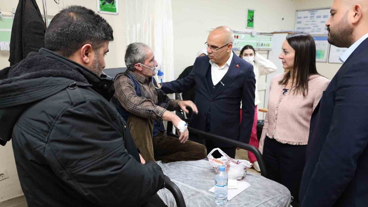 Ağrı Valisi Mustafa Koç'tan Yılın Son Gününde 112, Hastane ve Güvenlik Ziyaretleri