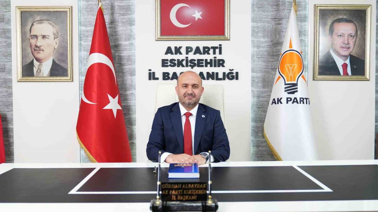 AK Parti Eskişehir'e 8 bin 650 Yeni Üye: Üye Sayısı 98 bin 436'ya Yükseldi