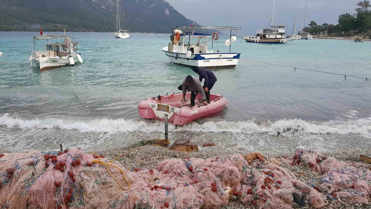 Akbük'te İskeler Kaldırıldı: Kadın Balıkçılar Balıkçılığı Bırakıyor