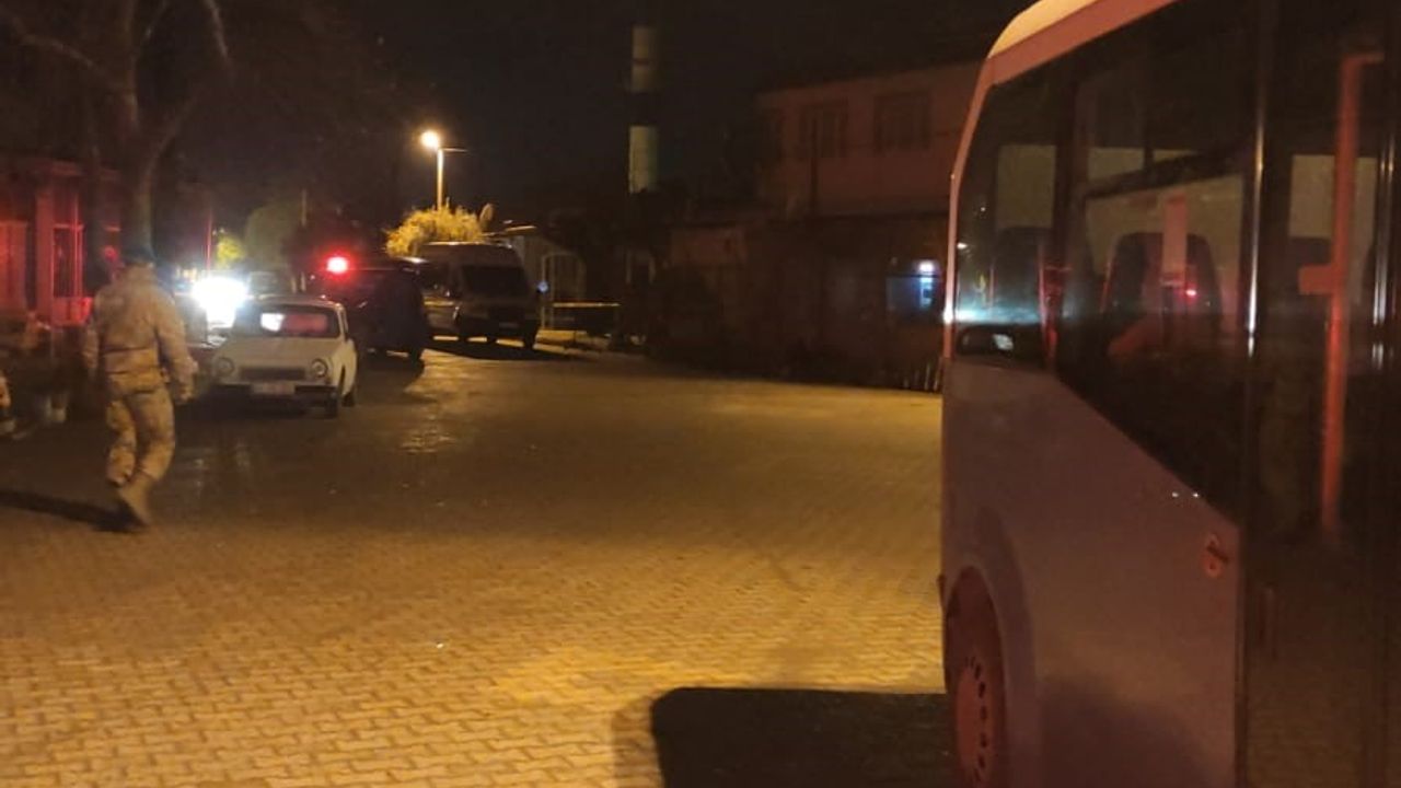 Akhisar'da alkol tartışması kanlı bitti: 1 ölü, 2 ağır yaralı