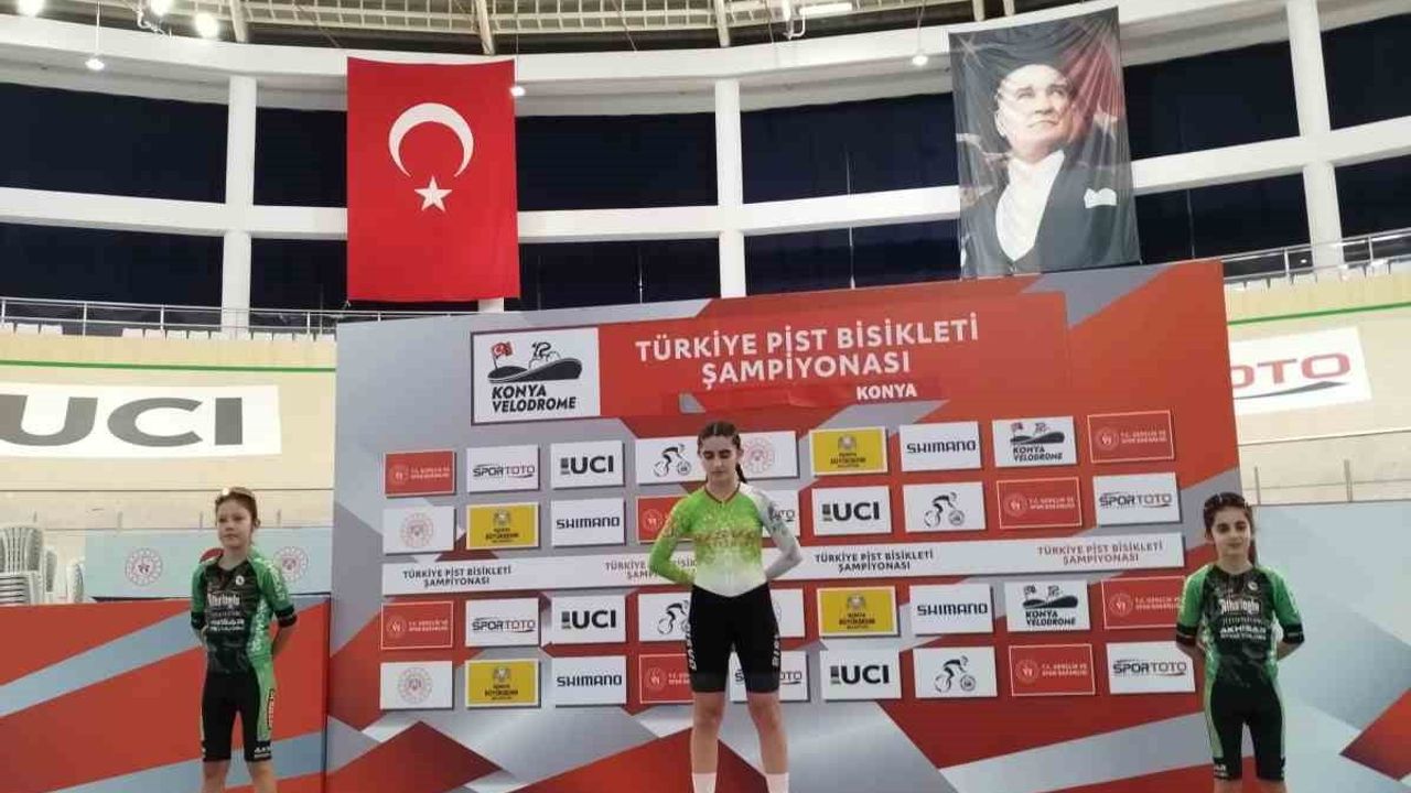 Akhisarlı Bisikletçiler Konya Velodromu’nda: Pist Bisikleti SEM U13 Başarısı