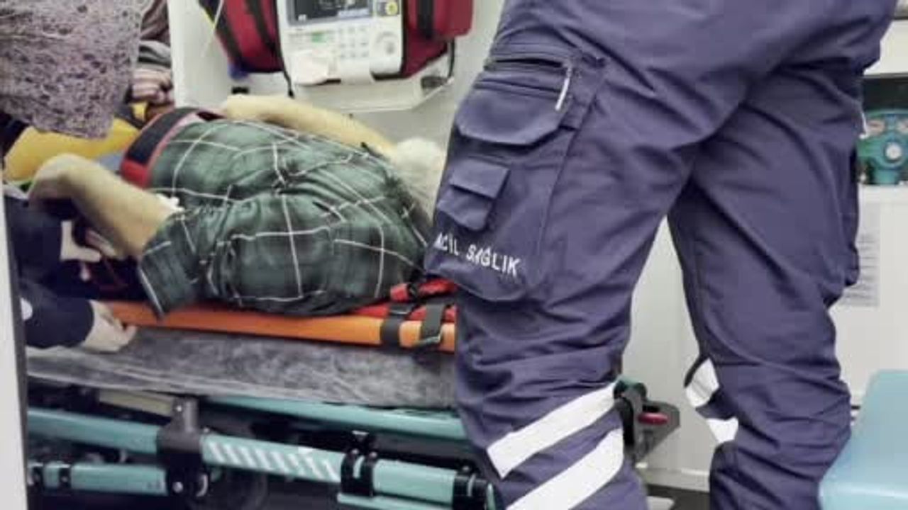 Aksaray'da kamyonet bisiklete çarptı: 63 yaşındaki sürücü yaralandı