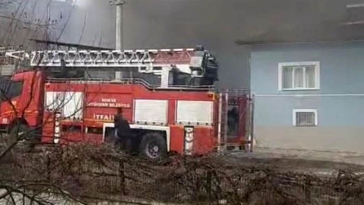 Akşehir'de Müstakil Ev Yangını: 1 Kişi Yaralandı